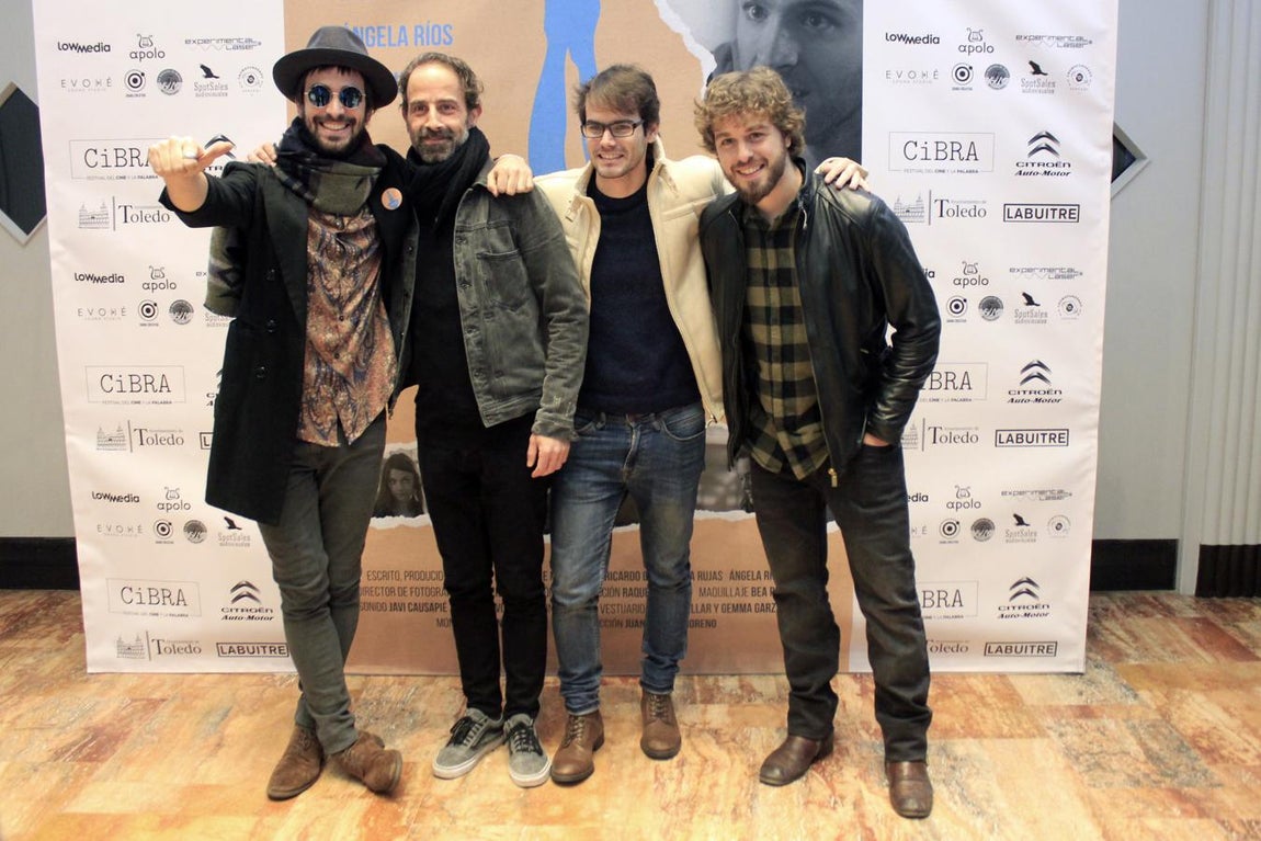 El estreno de «Alicia», de Enrique Muñoz, en imágenes