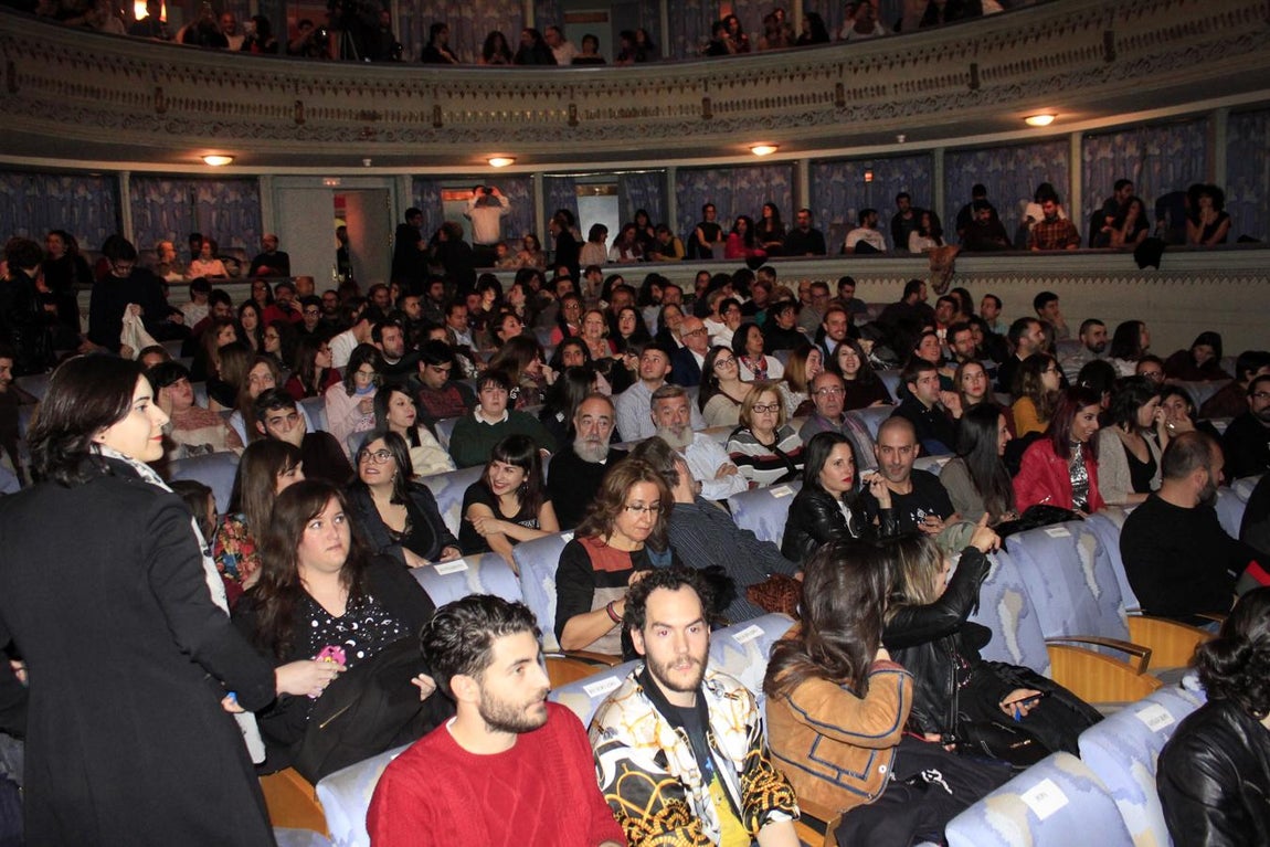 El estreno de «Alicia», de Enrique Muñoz, en imágenes