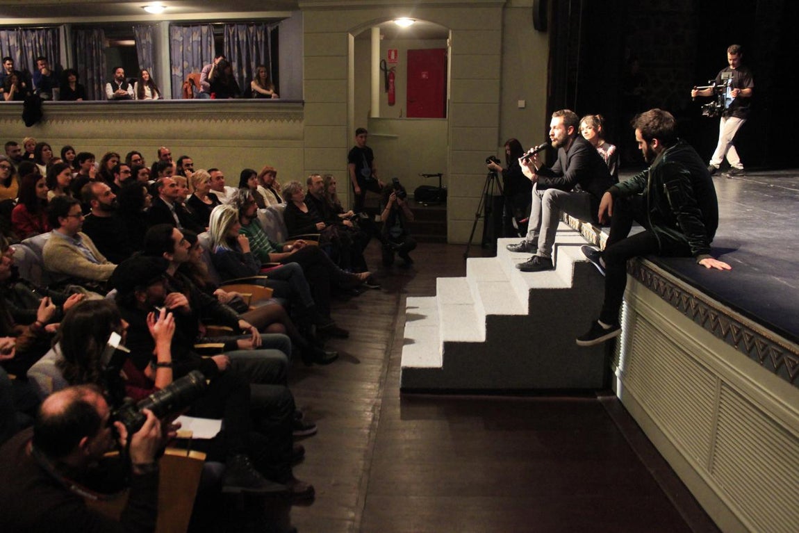 El estreno de «Alicia», de Enrique Muñoz, en imágenes