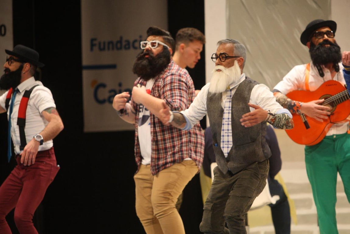 FOTOS: chirigota &#039;Los que se mueren por su barbi&#039; en el COAC 2018