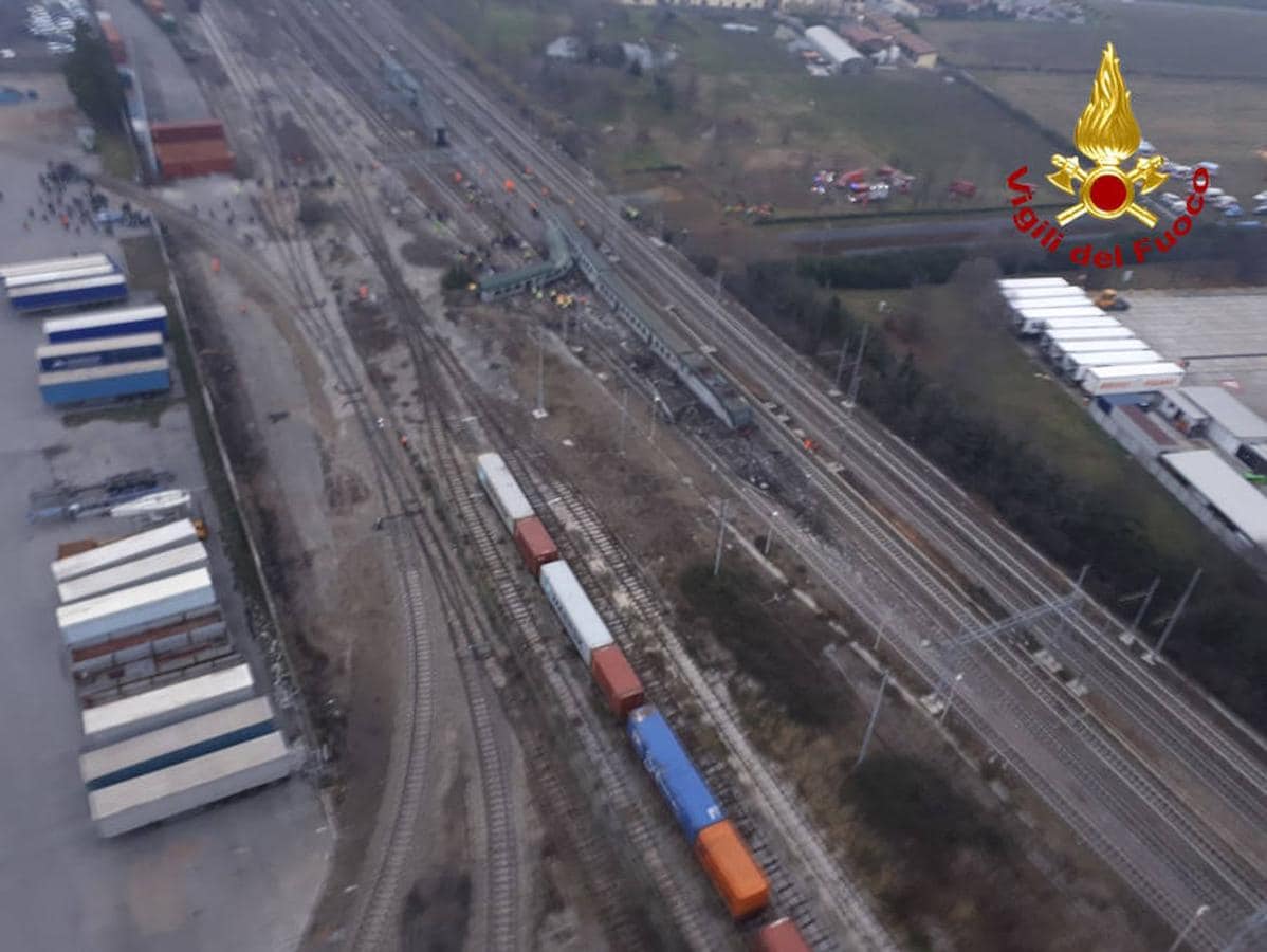 En imágenes, el accidente de un tren en Italia deja tres muertos y más de cien heridos