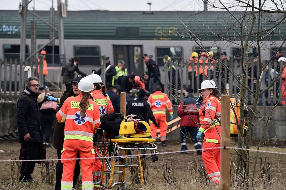 En imágenes, el accidente de un tren en Italia deja tres muertos y más de cien heridos