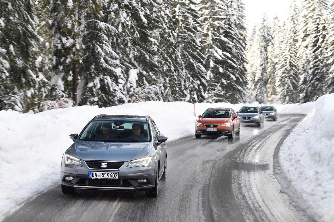 Fotogalería: el Ateca y el León X-Perience y Cupra, a prueba en la nieve