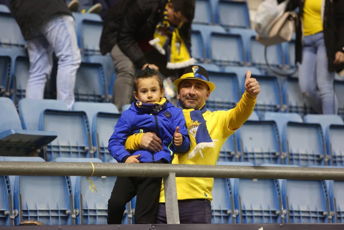 Búscate en el Cádiz-Lugo en las gradas de Carranza