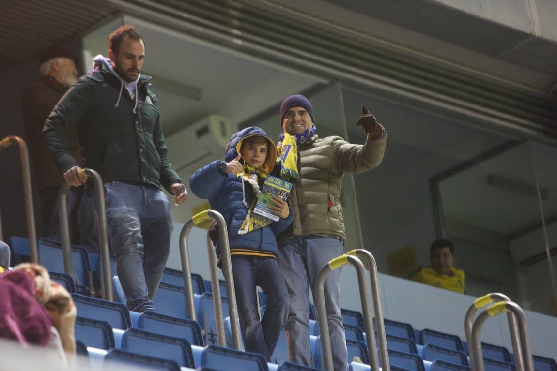 Búscate en el Cádiz-Lugo en las gradas de Carranza