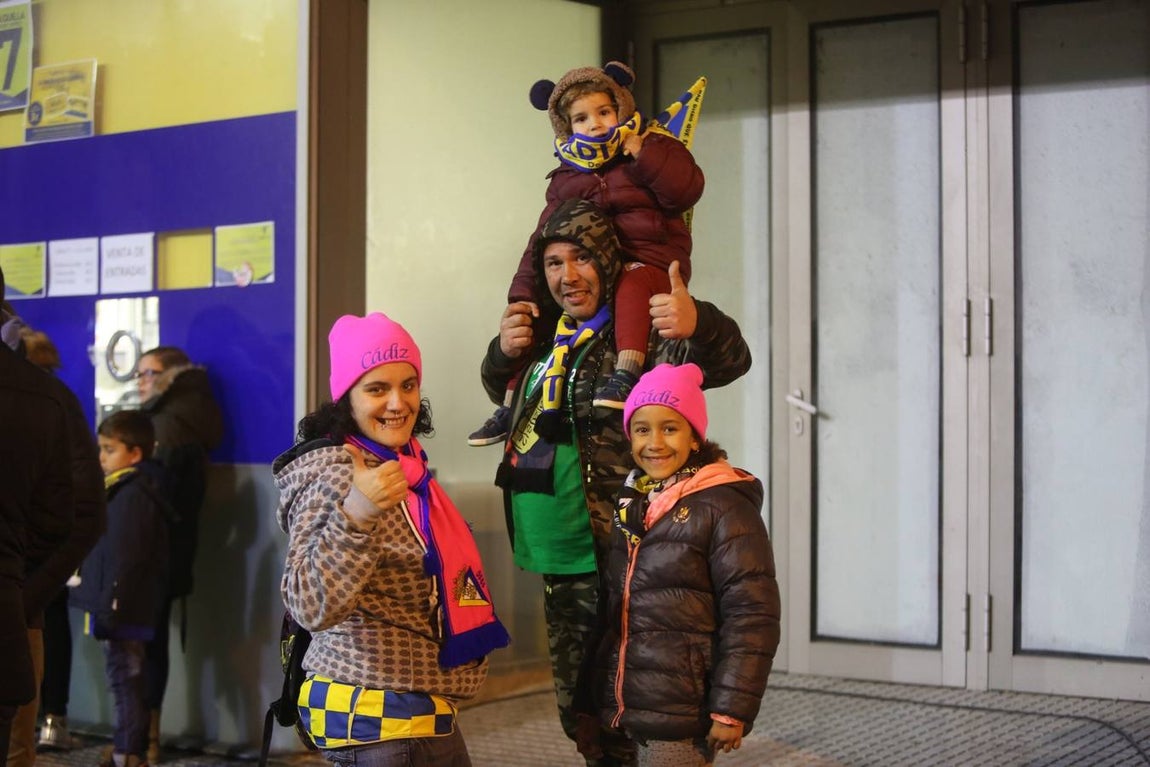 Búscate en el Cádiz-Lugo en las gradas de Carranza