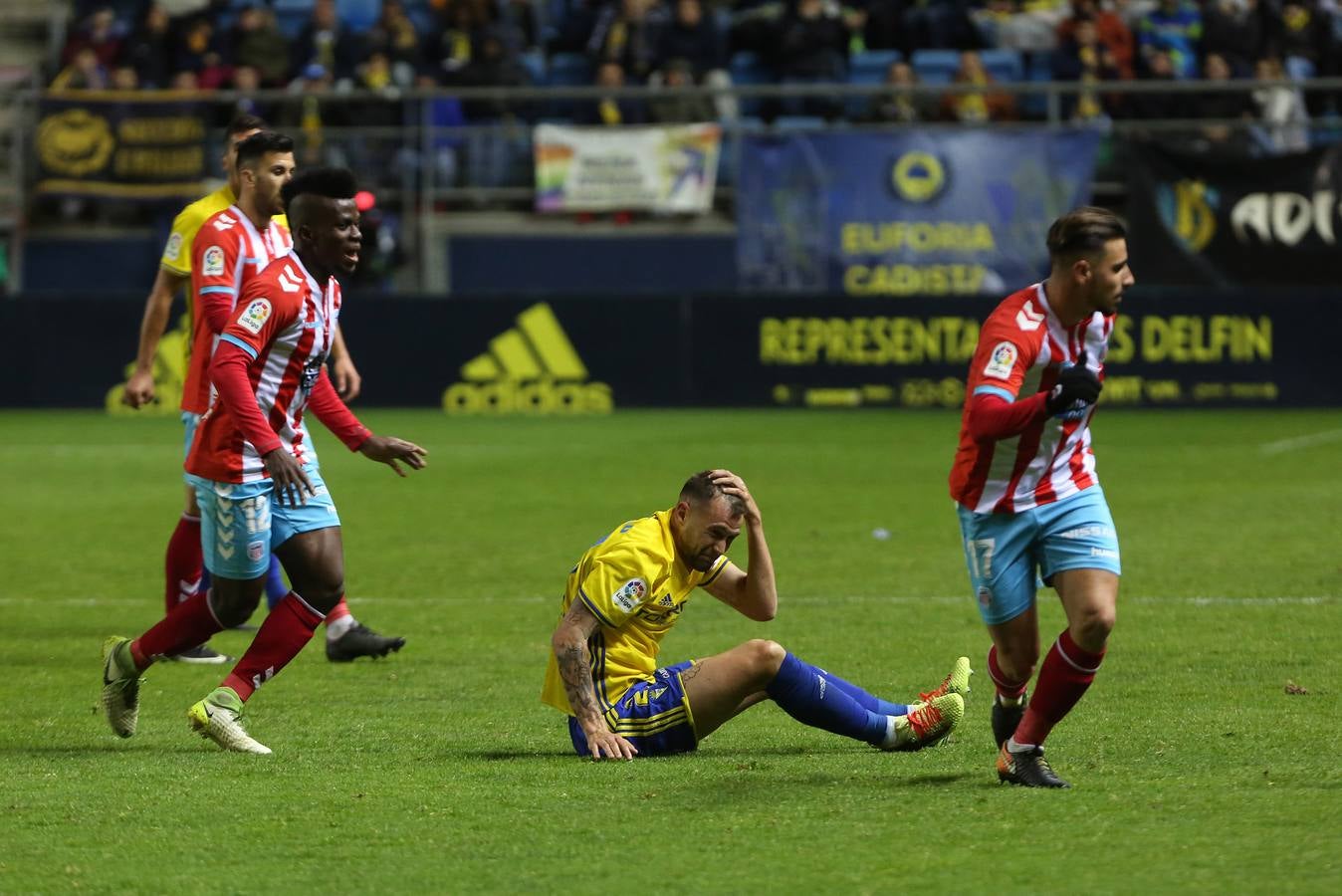 FOTOS: Cádiz CF - Lugo en Carranza