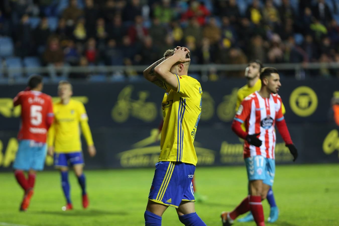 FOTOS: Cádiz CF - Lugo en Carranza