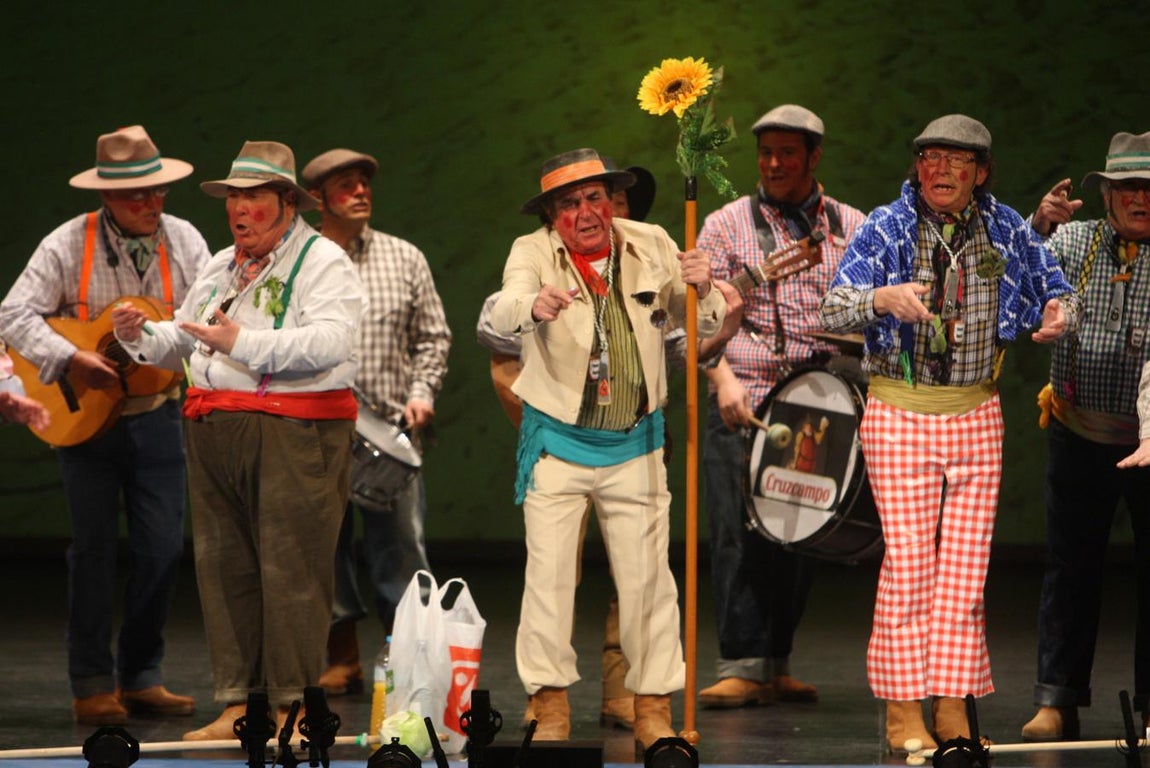 FOTOS: chirigota &#039;Los que vienen de vuelta&#039; COAC 2018