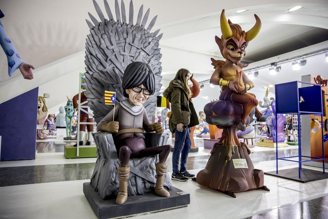 Puigdemont y el «procés» de Cataluña protagonizan las Fallas 2018 de Valencia. 