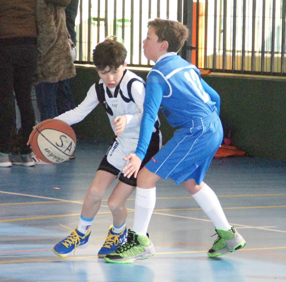 Las mejores imágenes del partido de baloncesto que enfrentó al San Agustín y al Miramadrid