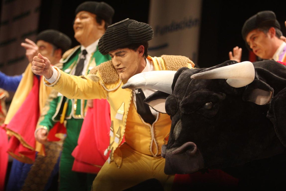 FOTOS: chirigota &#039;Una corrida en tu cara&#039; en Semifinales del COAC 2018