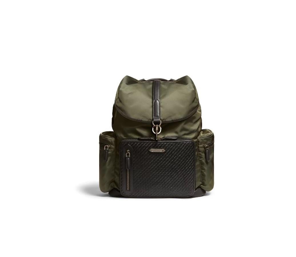 Para aventureros. Mochila modelo 30 PELLE TESSUTA™. (Precio: 1.295 euros)