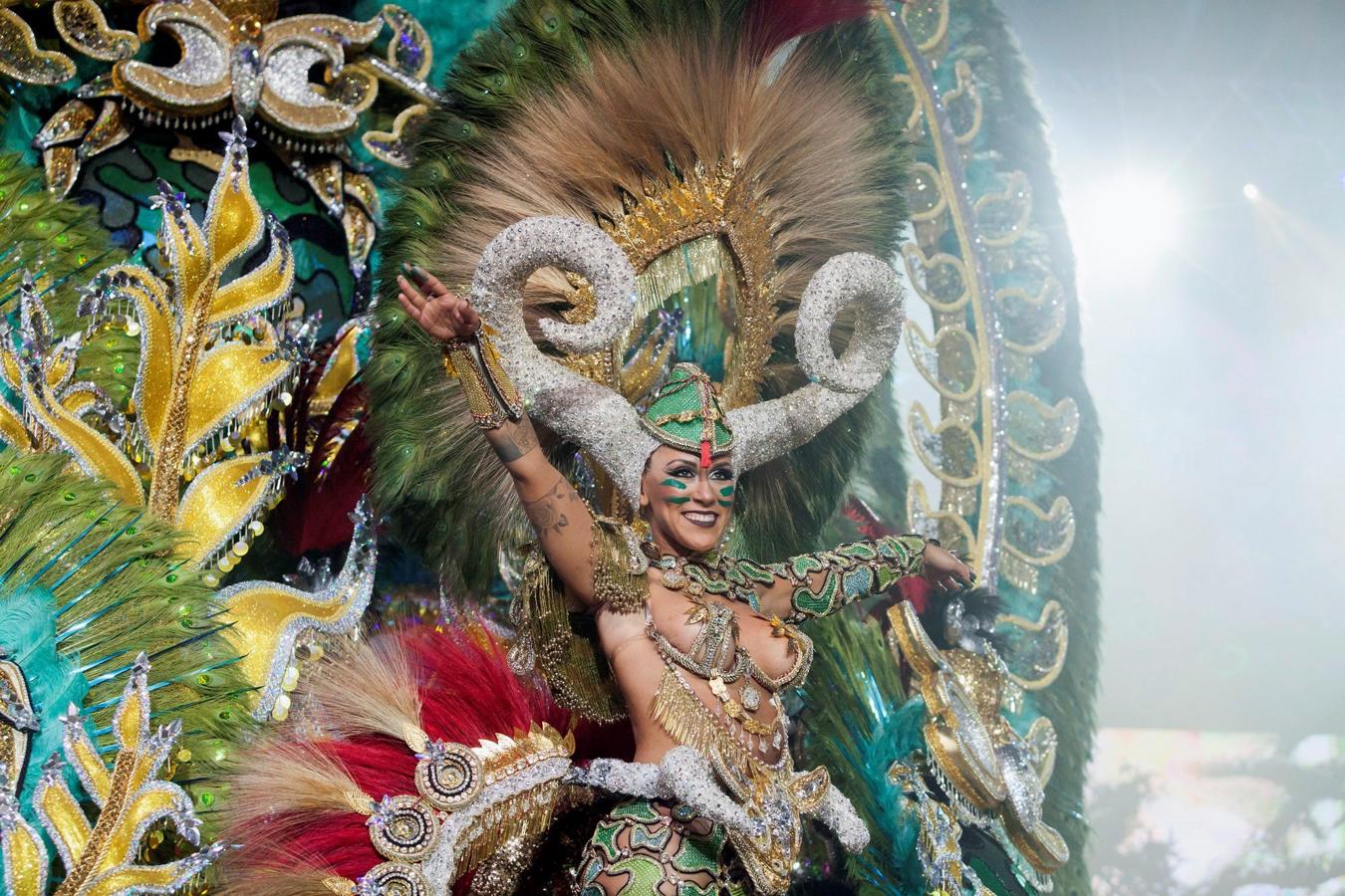 Las mejores imágenes de la gala de elección de la reina del Carnaval de Santa Cruz de Tenerife