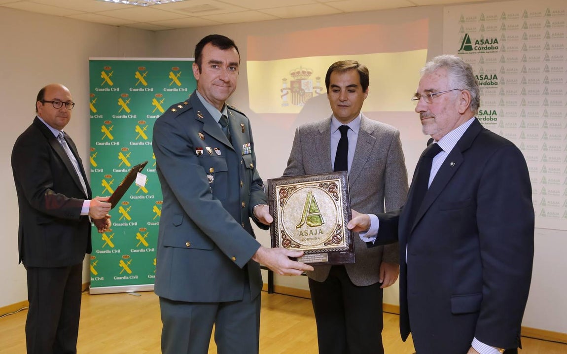 El homenaje de Asaja Córdoba a la Guardia Civil, en imágenes