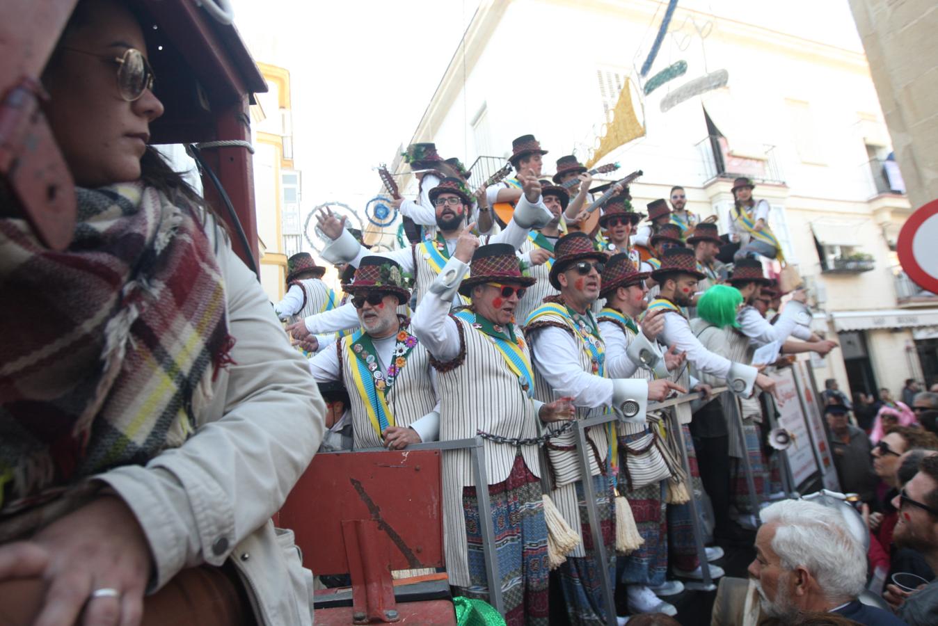 FOTOS: Calles abarrotadas de público en el primer Domingo de Carnaval