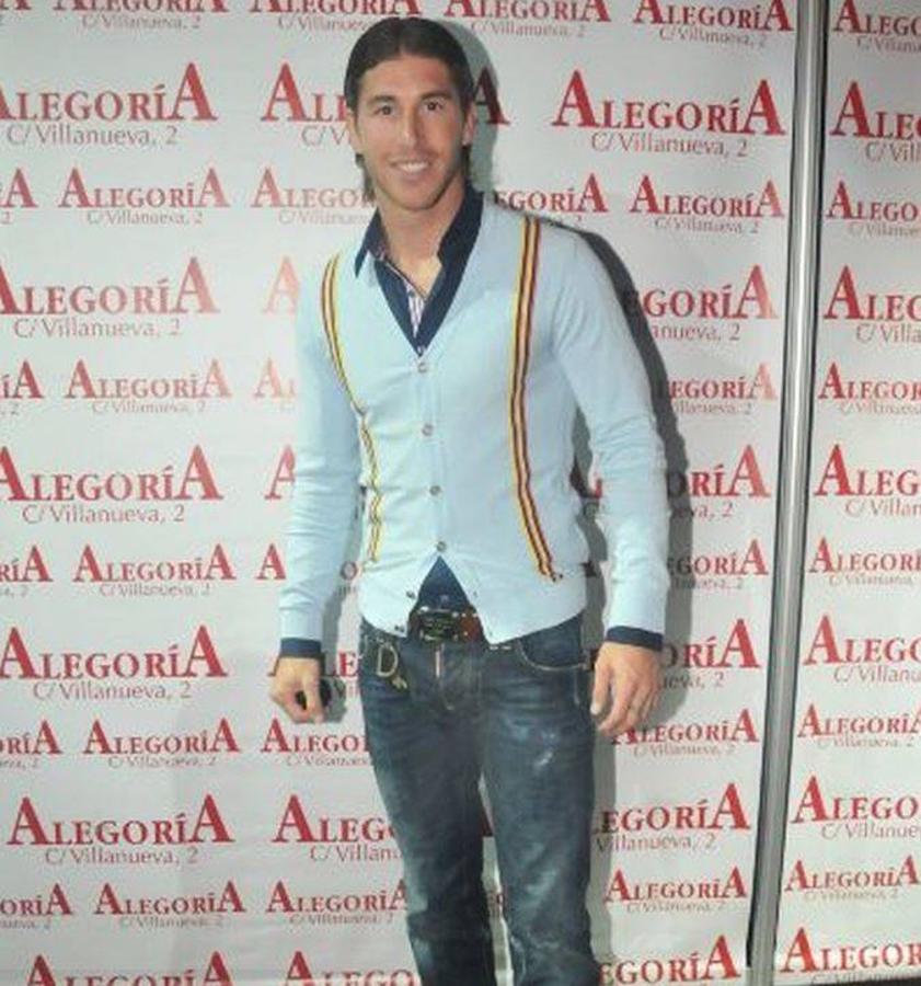 10. Look 'Sobrino de Mauricio Colmenero'. 