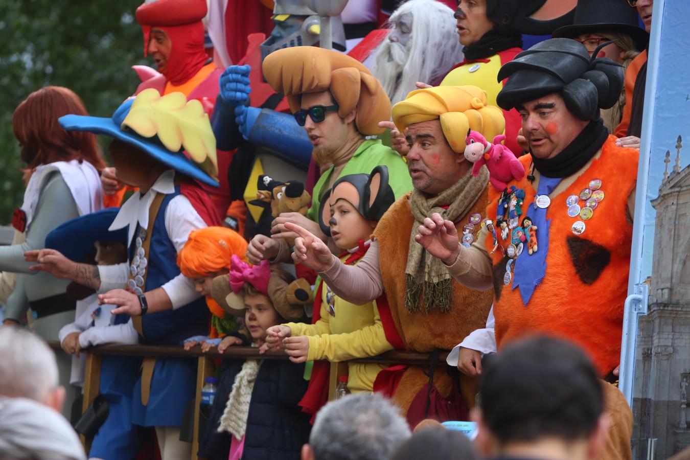 FOTOS: El Lunes más gaditano y carnavalero del año en Cádiz
