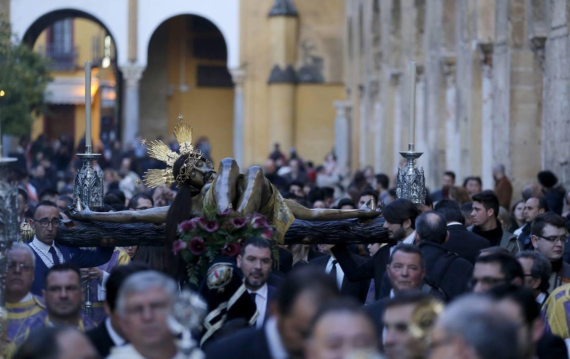 Las mejores imágenes del Vía Crucis de las Cofradías