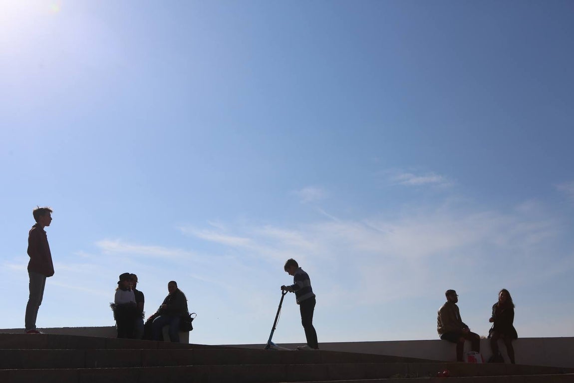 Las coplas conquistan el Paseo Marítimo de Cádiz