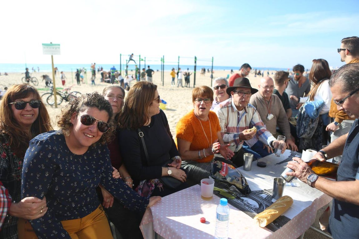 Las coplas conquistan el Paseo Marítimo de Cádiz