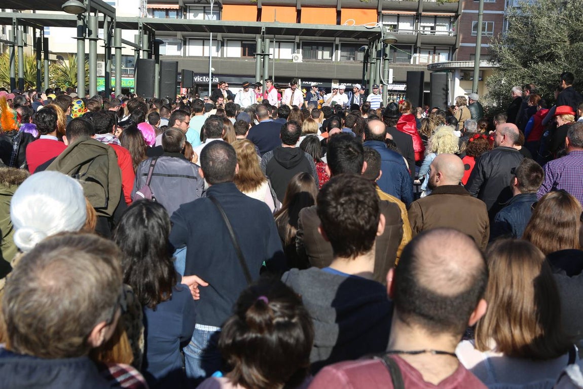 Las coplas conquistan el Paseo Marítimo de Cádiz