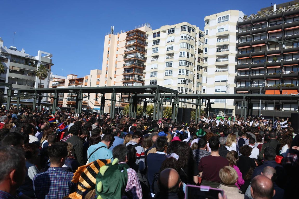 Las coplas conquistan el Paseo Marítimo de Cádiz