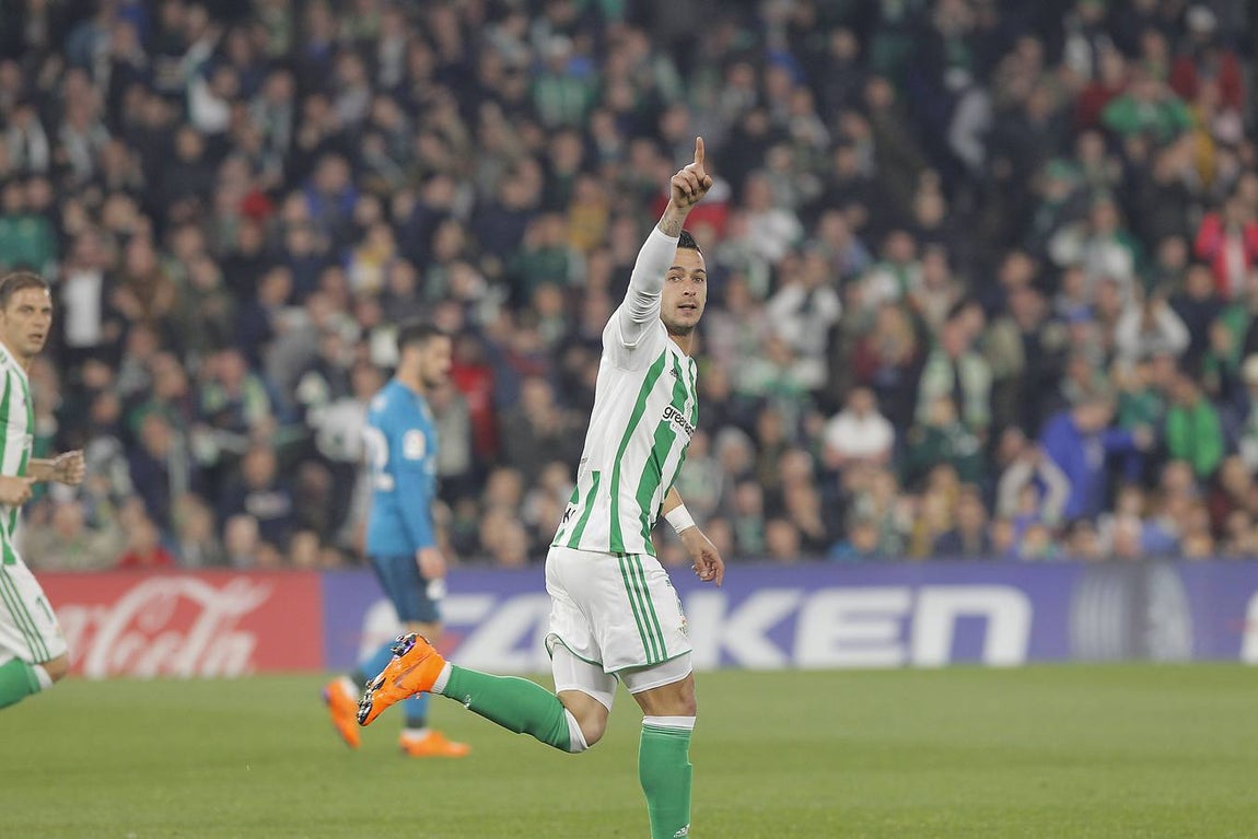 Las imágenes más trepidantes del Real Betis-Real Madrid (3-5)