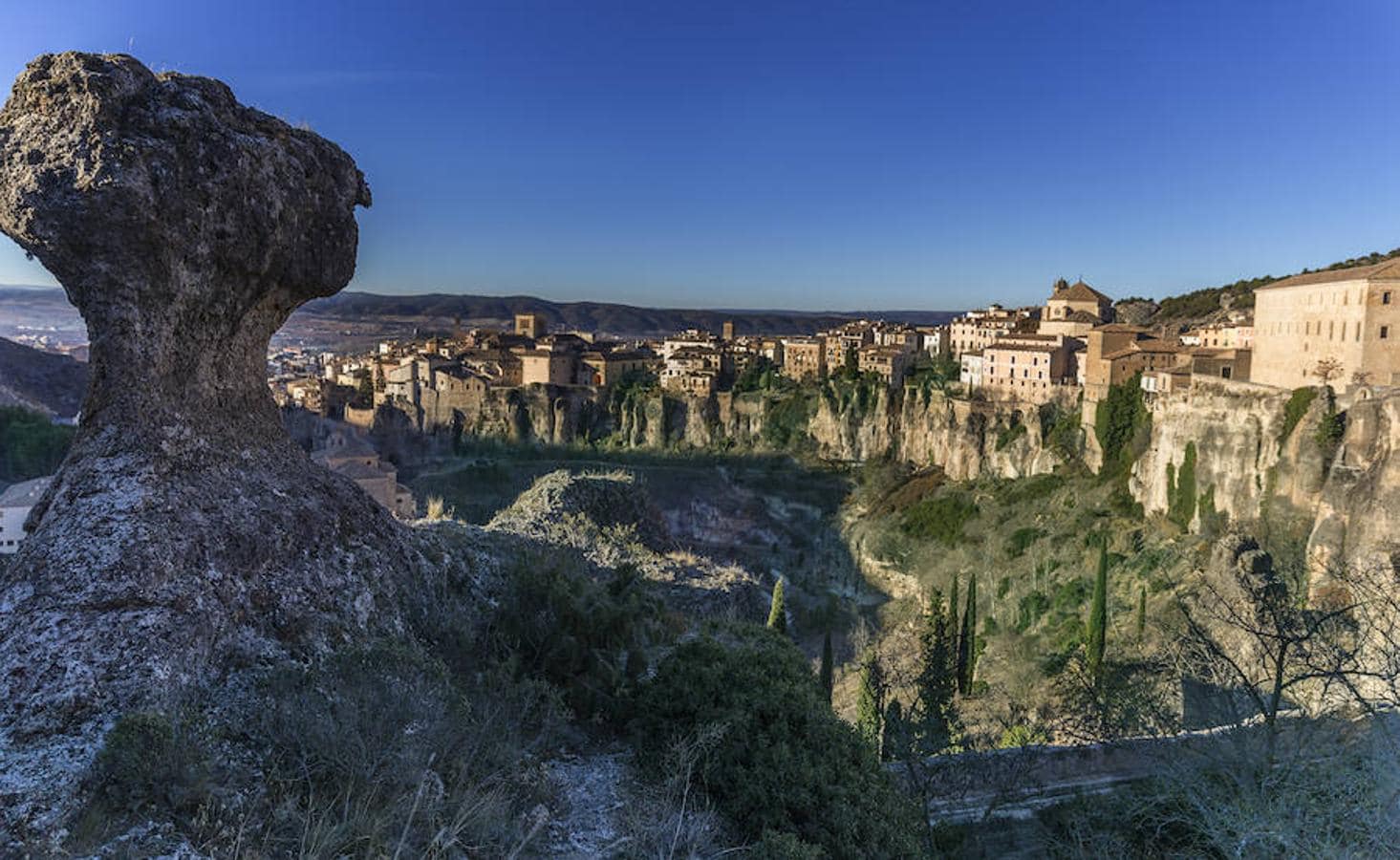 Vista panorámica del casco histórico de Cuenca. 