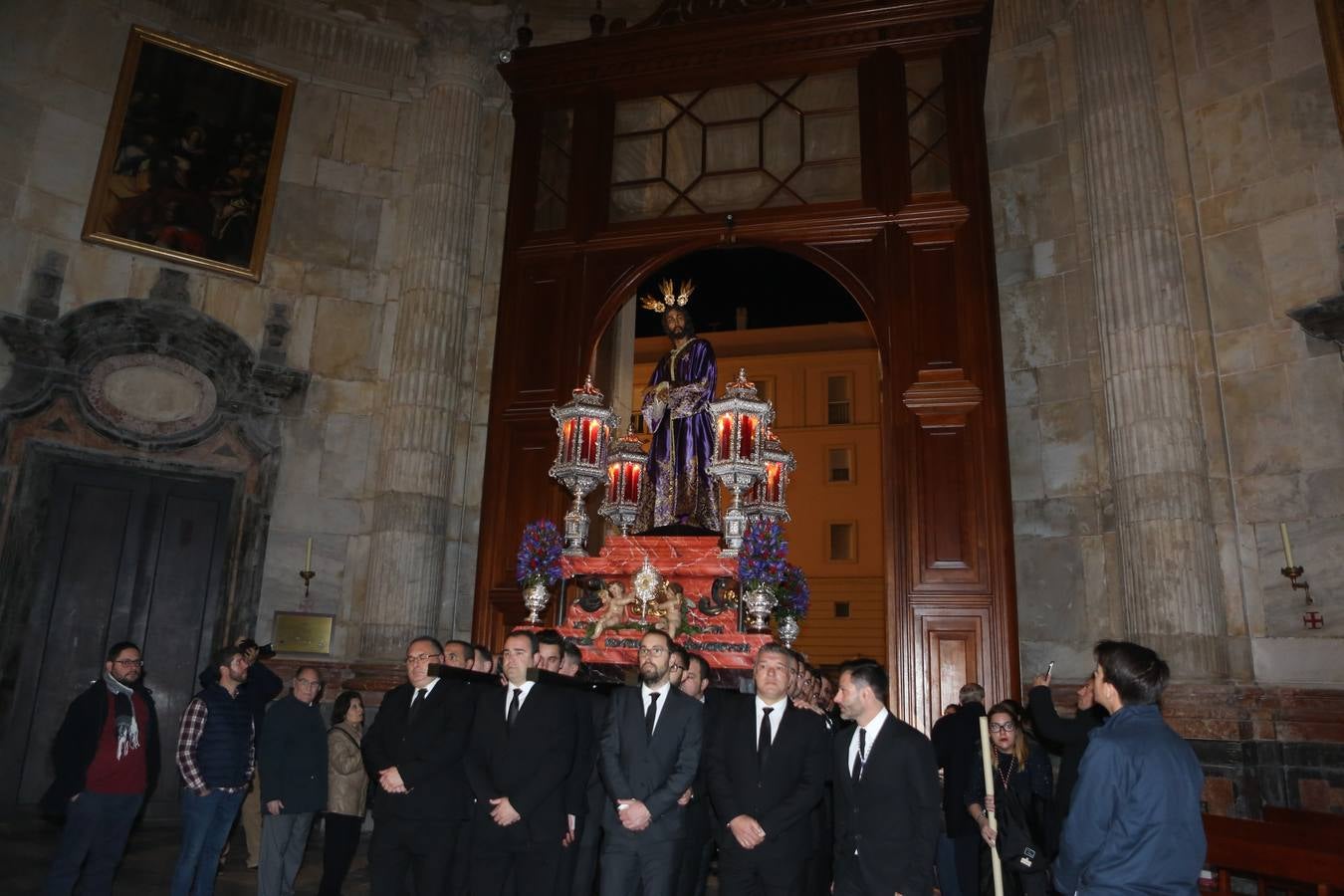 FOTOS: Vía Crucis Oficial de Hermandades de Cádiz 2018