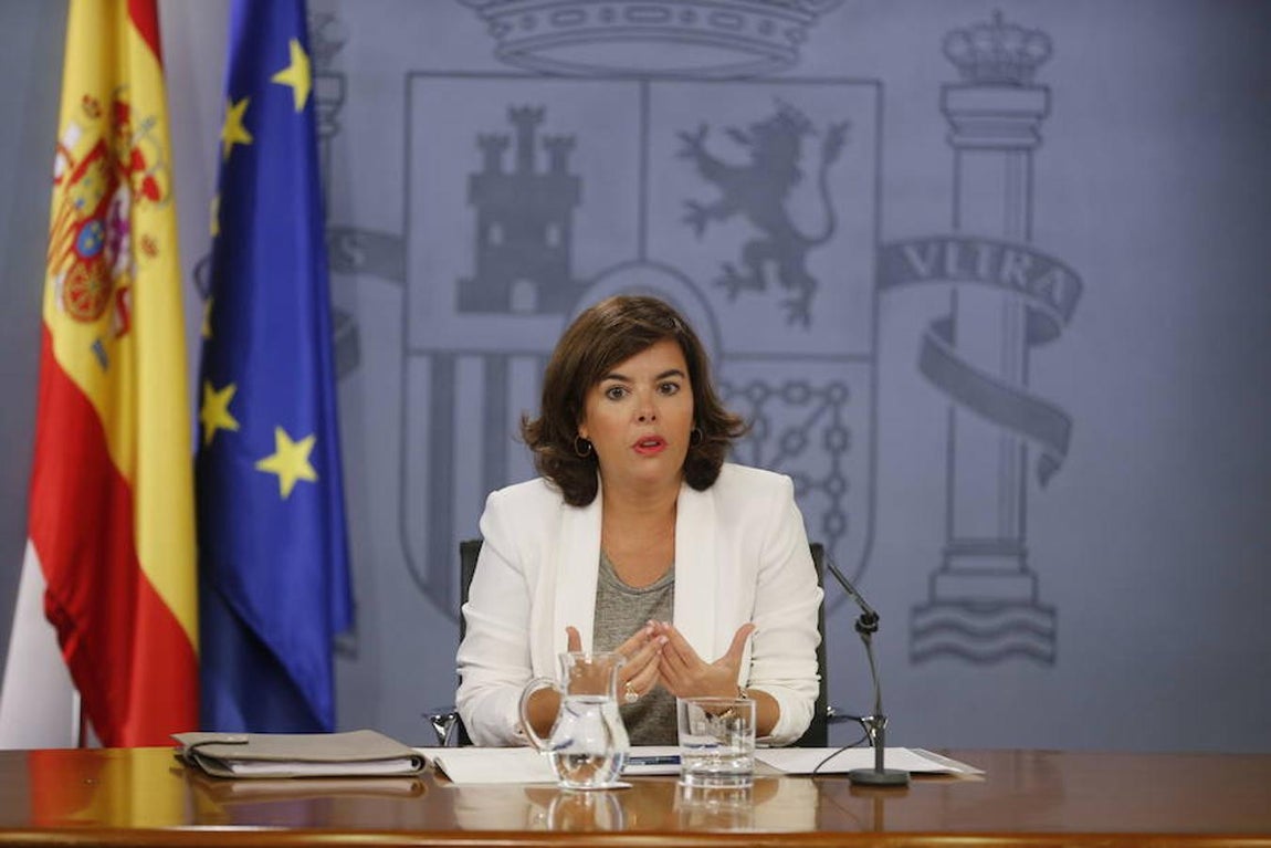 Antes, la vicepresidenta del Gobierno lucía media melena. 