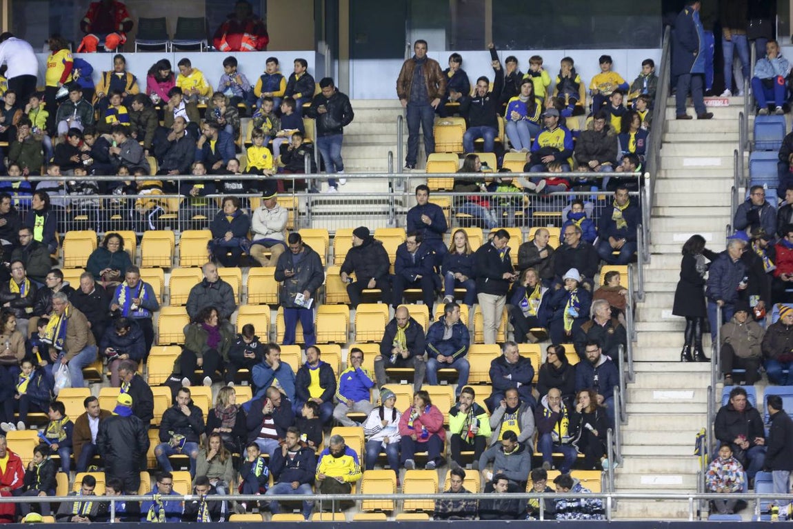 FOTOS: Búscate en las gradas de Carranza