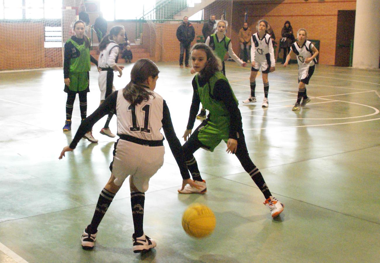 Las mejores imágenes del encuentro de baloncesto alevín femenino entre COIN &quot;A&quot; y Sagrada Familia Jorge Juan