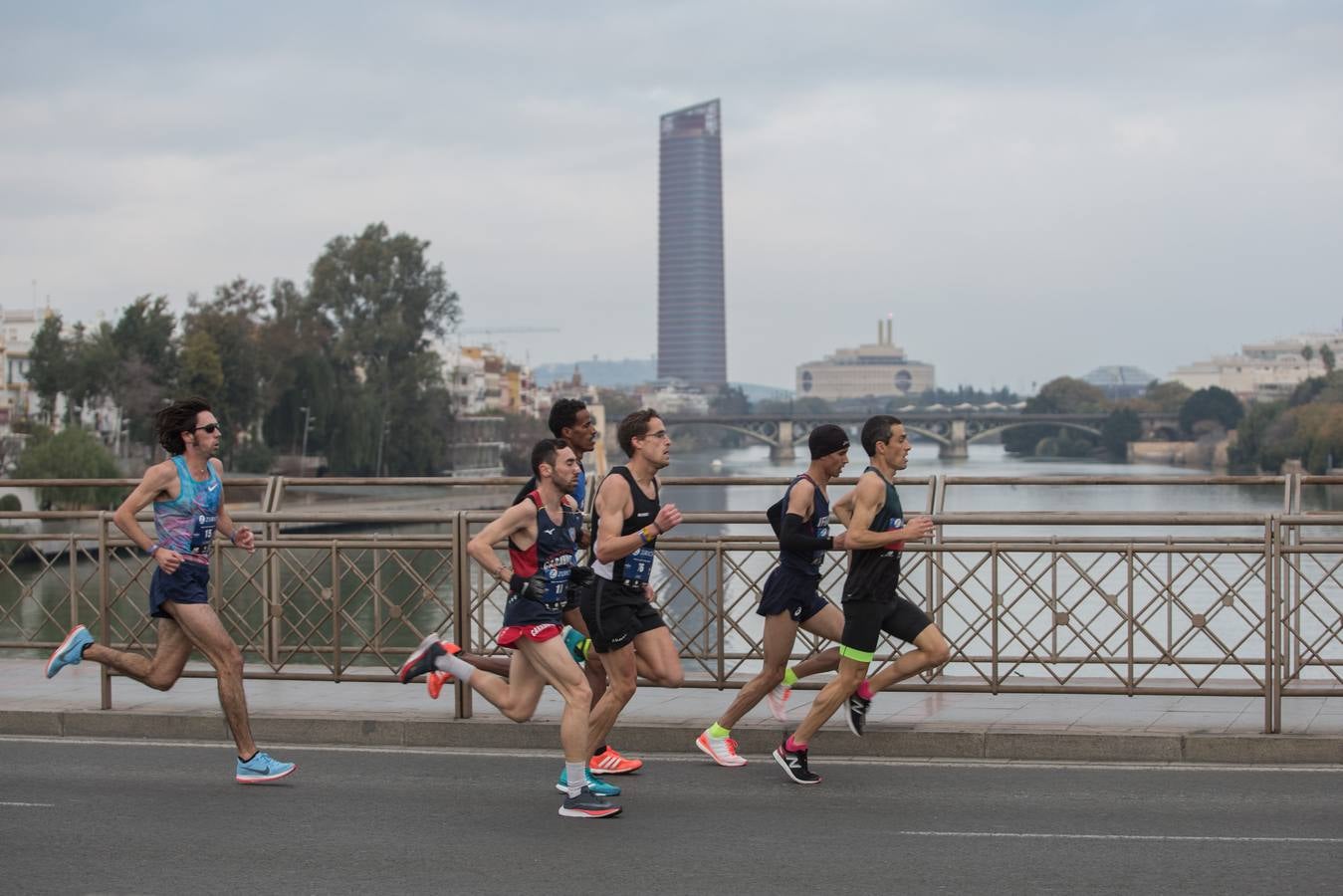 ¿Has corrido el Maratón de Sevilla? ¡Búscate aquí! (III)