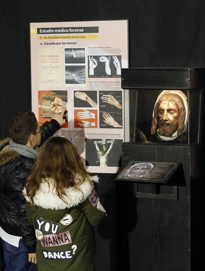 En imágenes, la exposición de «El hombre de la Sábana Santa» en Córdoba