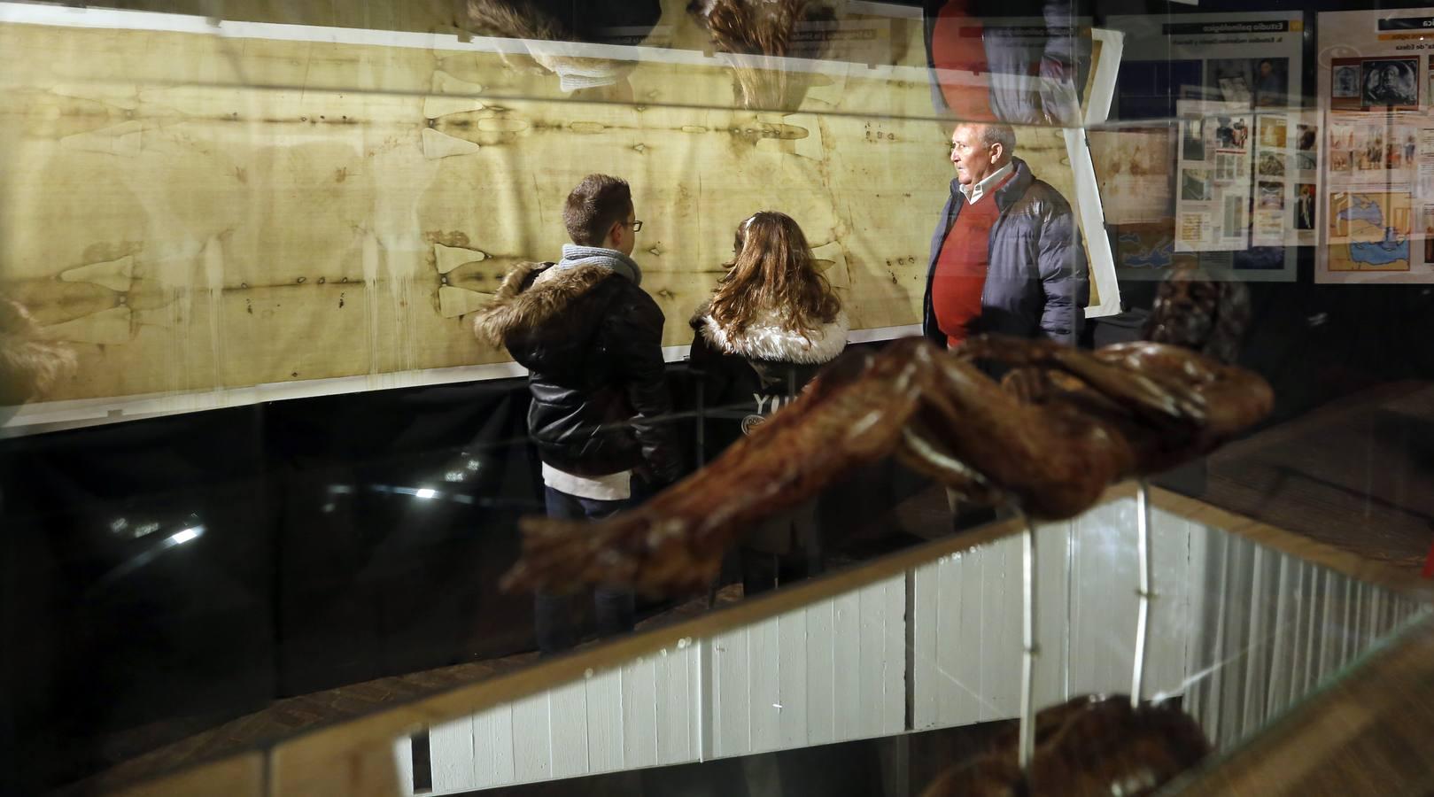 En imágenes, la exposición de «El hombre de la Sábana Santa» en Córdoba