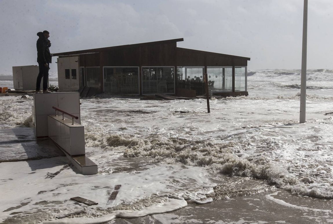 FOTOS: &#039;Emma&#039; castiga a Cádiz con una fuerza desconocida