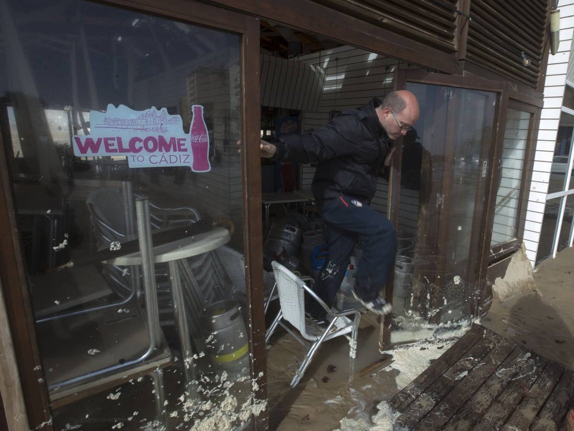 FOTOS: &#039;Emma&#039; castiga a Cádiz con una fuerza desconocida