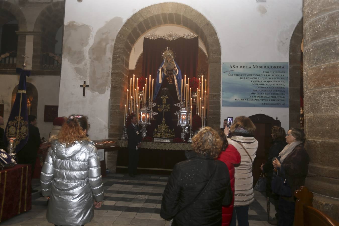 FOTOS: Solemne Besapié a Jesús de Medinaceli en Cádiz