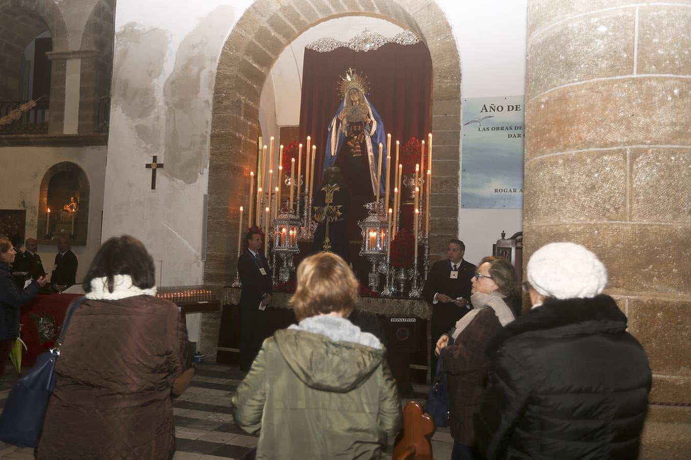 FOTOS: Solemne Besapié a Jesús de Medinaceli en Cádiz