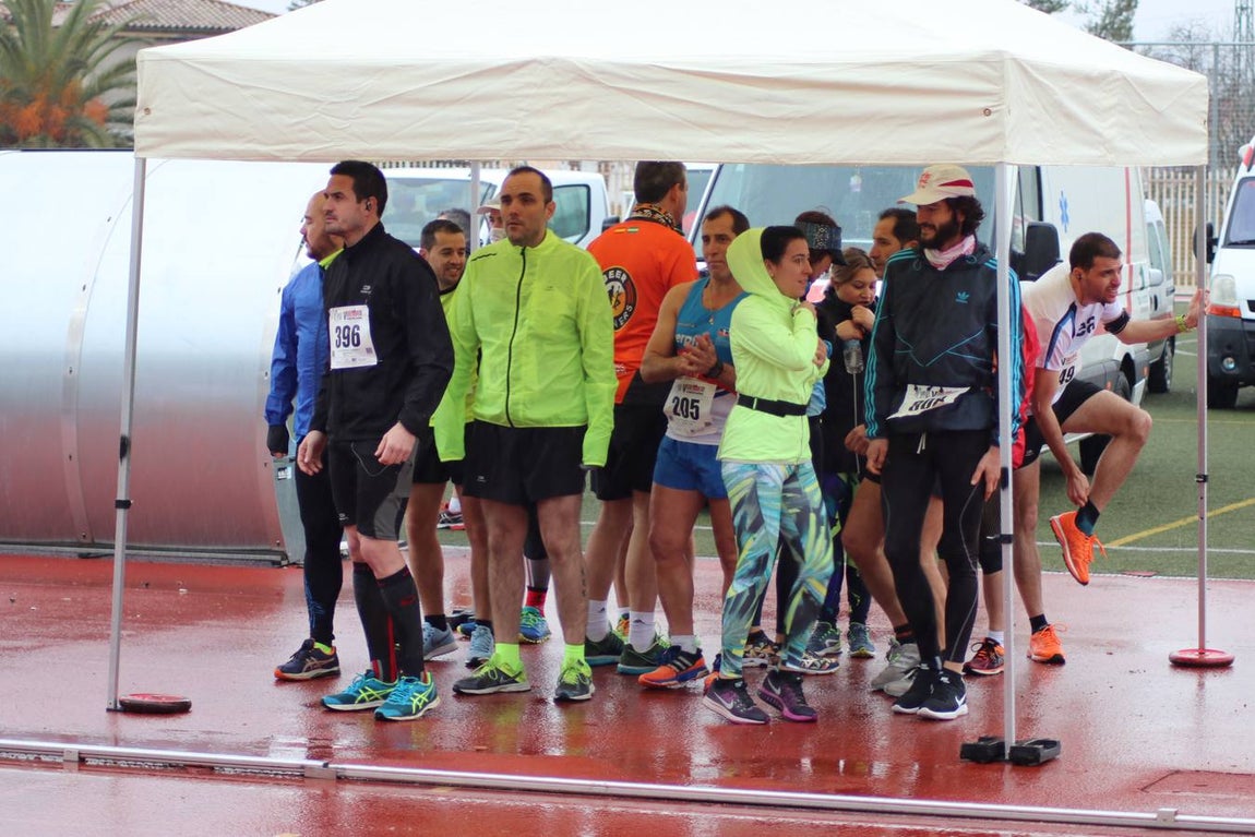 La lluviosa Media Maratón de Lucena, en imágenes