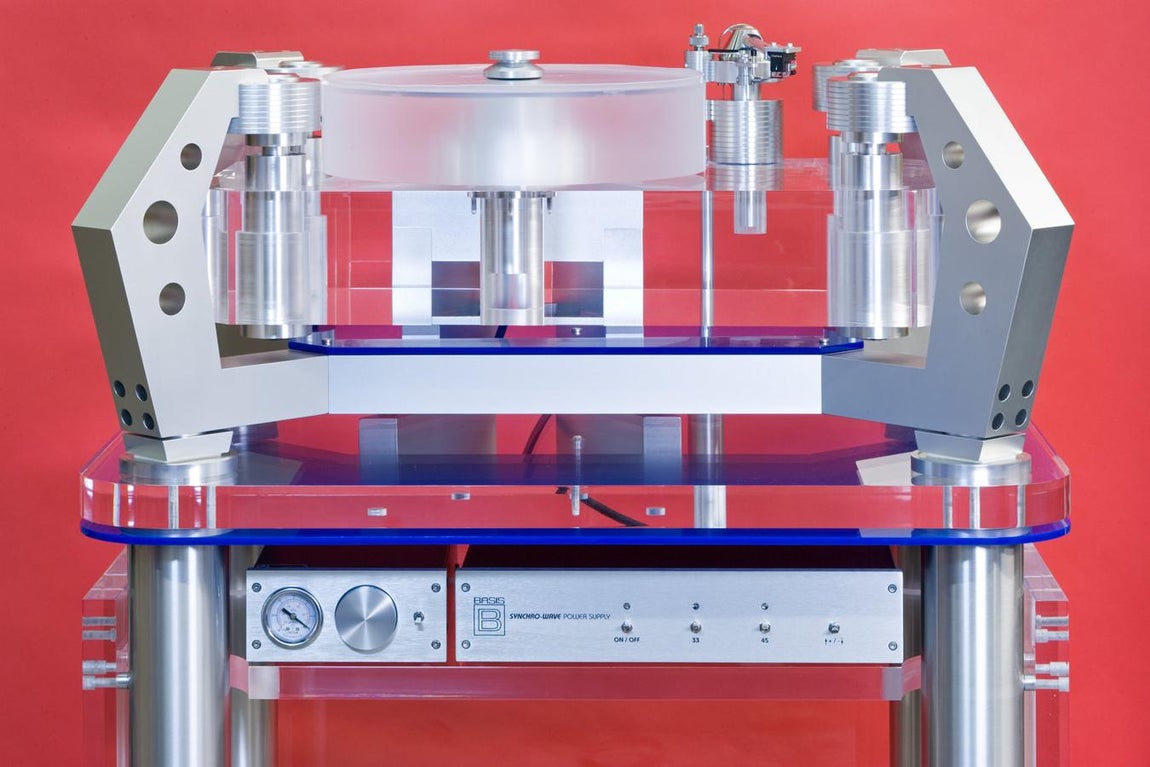 Work of Art. A este ejemplar se le considera un «homenaje a la ciencia y a las artes». Presume de tener una tecnología que utiliza un sistema de vacío para optimizar las opciones del plato. Cuesta 115.000 euros