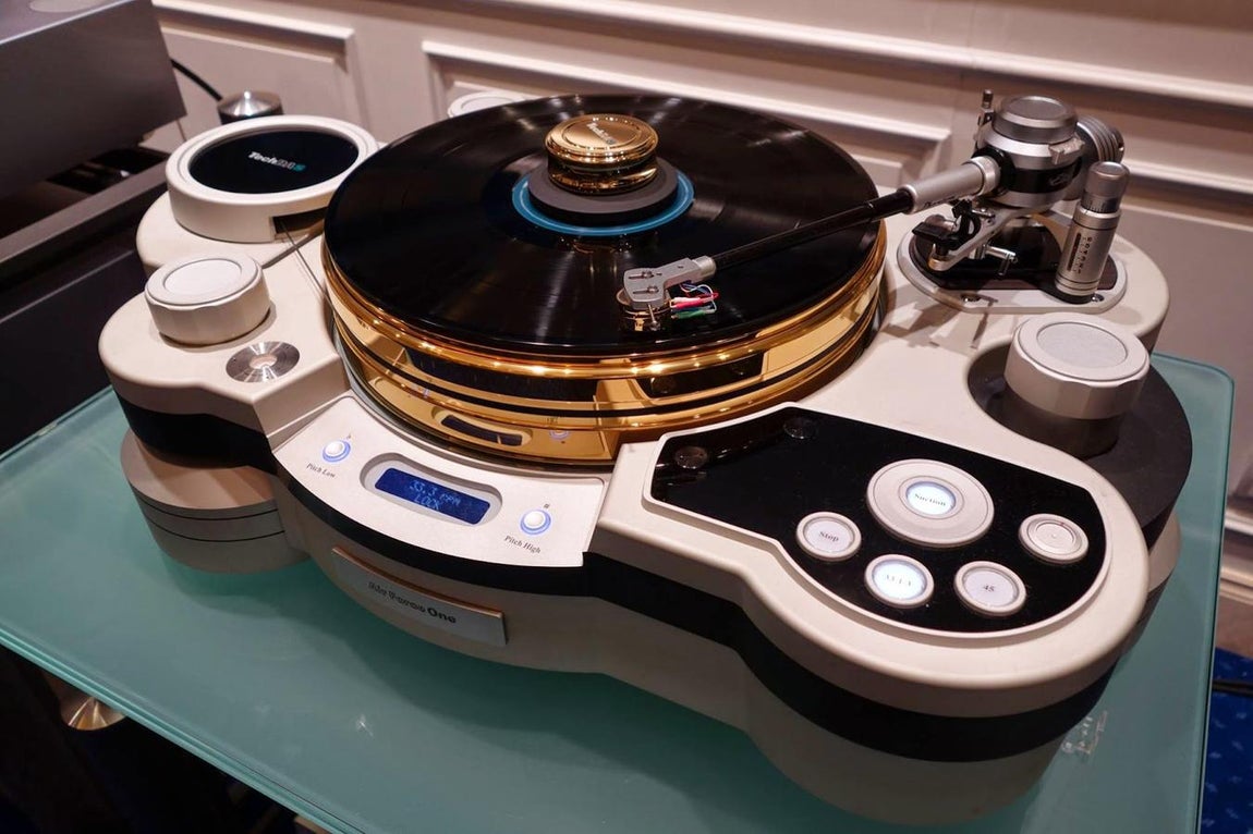 Air Force One Premium. Su cubierta cuenta con un original sistema «doble» para sostener el plato, de ahí su nombre. En la foto, un diseño de edición limitada de este ejemplar. Precio: 60.000 euros