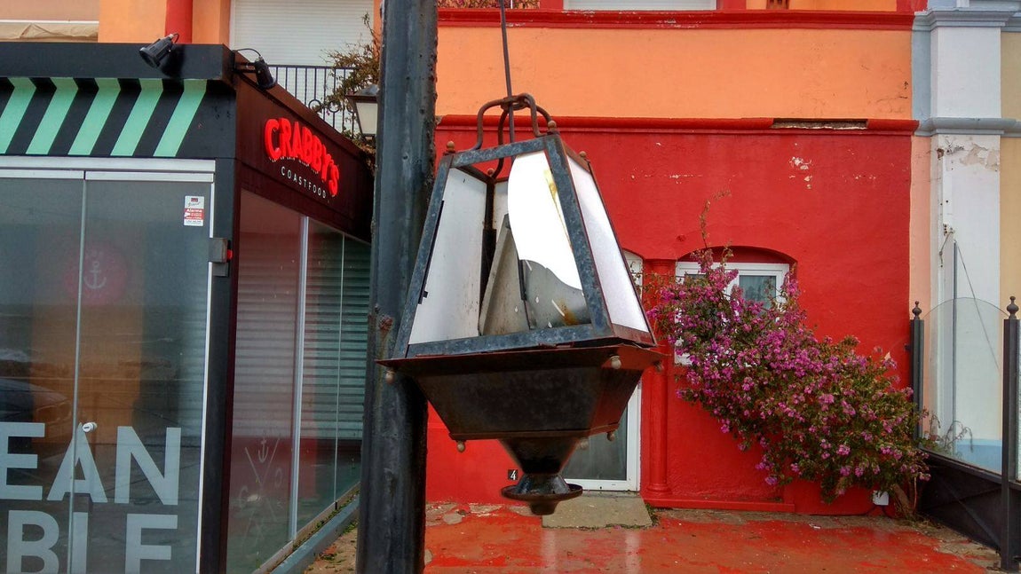 Así amanece Puerto Sherry tras el tornado