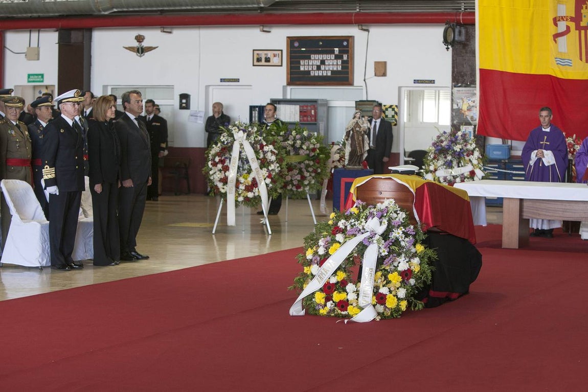 Honras fúnebres por el capitán de fragata Javier Montojo