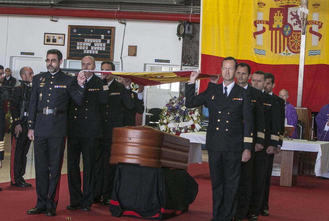 Honras fúnebres por el capitán de fragata Javier Montojo