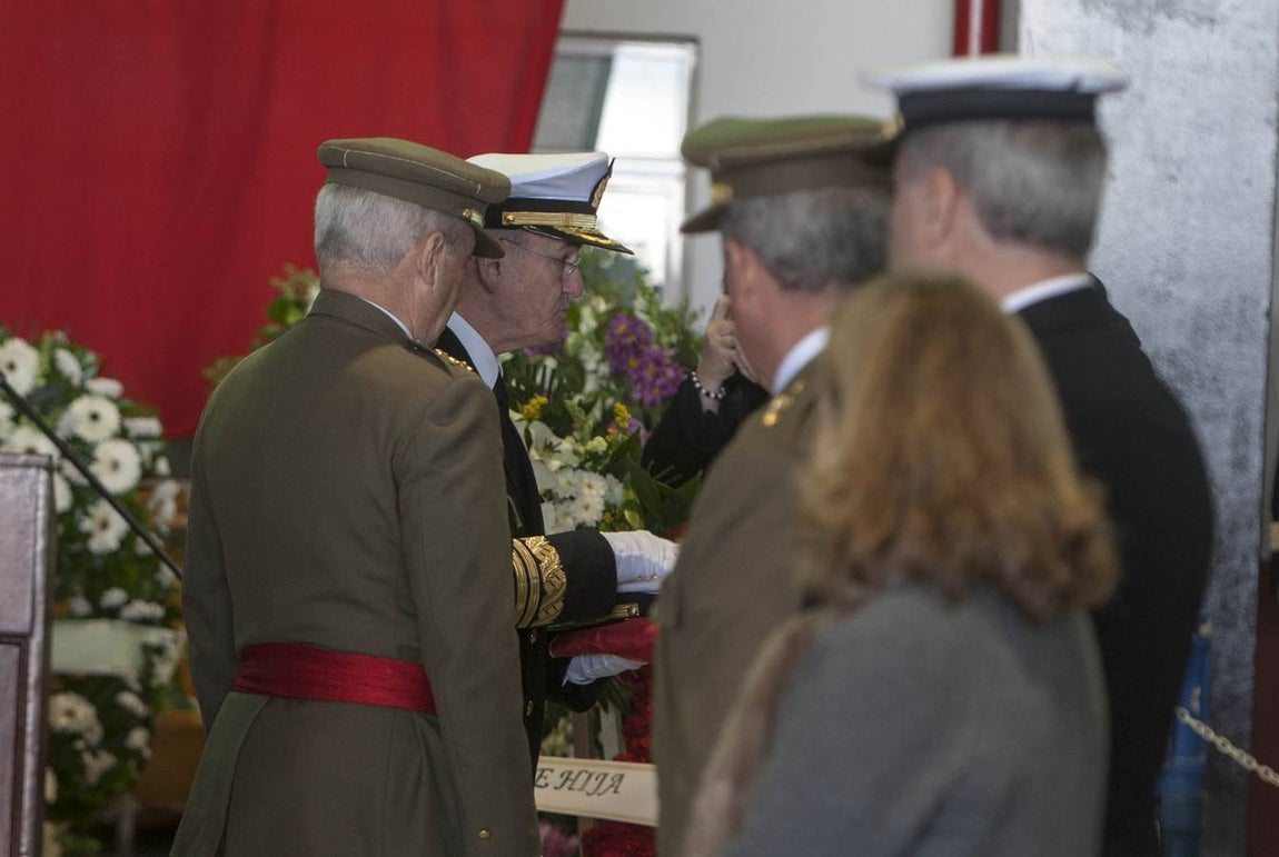 Honras fúnebres por el capitán de fragata Javier Montojo