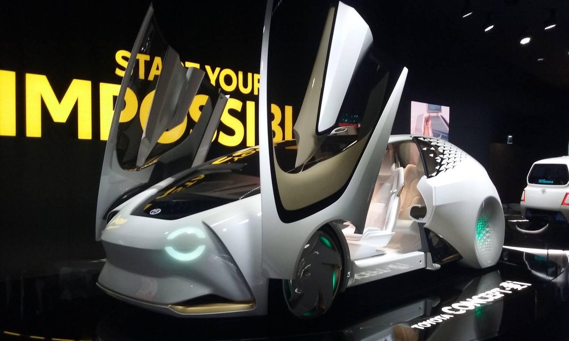 El Salón acoge la serie Concept-i de vehículos eléctricos con batería y el vehículo de pila de combustible —Fuel Cell Electric Vehicle (FCEV)—  de Toyota. 