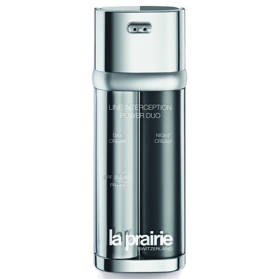Dos en uno. Son muchos los hombres que reniegan de acumular varios productos en su neceser. Encontramos así una fórmula dos en uno a la que no podrán resistirse, un producto práctico y todo en uno que proporciona 24 horas de belleza además de ayudar a combatir los signos de envejecimiento. Line Interception Power Duo combate las arrugas y ayuda a suavizarlas cuando ya han aparecido. Dos fórmulas diferentes, una crema de día y otra de noche, en una solución revolucionaria. La fórmula de día combate las líneas de expresión y ayuda a proteger la piel frente a los rayos UV que hacen que aparezcan, mientras que la fórmula de noche actúa contra las líneas verticales. (Precio: 307 euros)