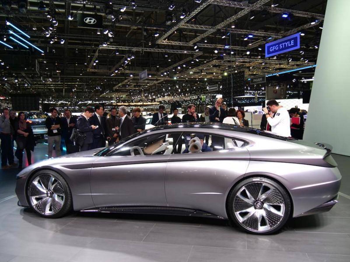 Hyundai ha mostrado su visionario concepto de la movilidad del futuro con el Vision Concept y el IoT Cockpit. 